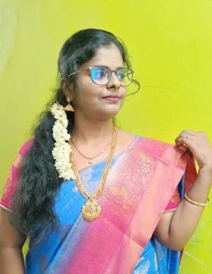 V சவிதா  MCA  
