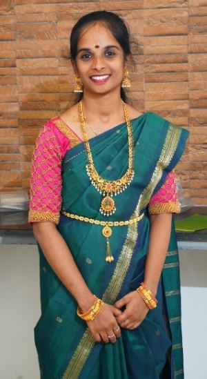 R.கீர்த்தனா 