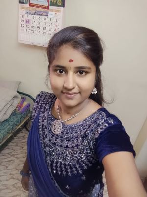 v.காயத்ரி