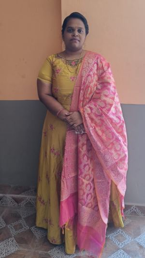 c மோகனபிரியா    B Sc ( cs)