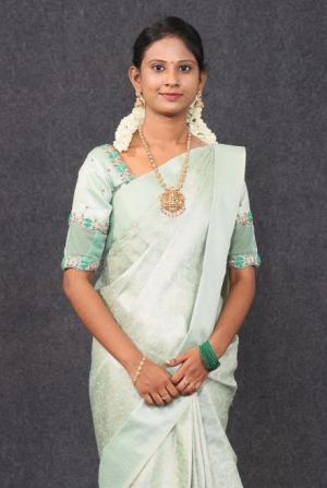 M.பிரியதர்ஷினி