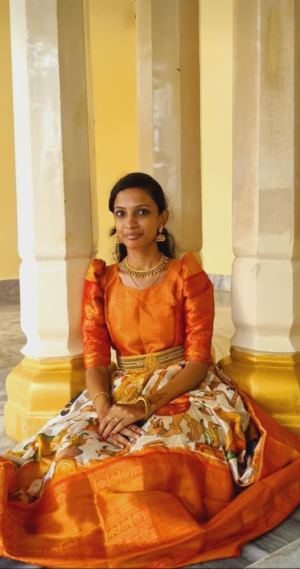 வி.மௌனிகா