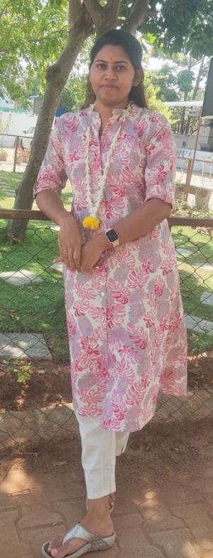 B.நந்தினி
