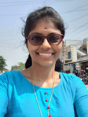 Gayathri B.Tech(சைவம்)