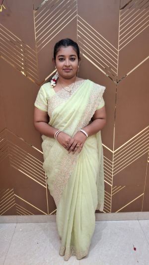 R.சினேகா