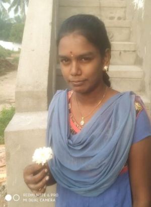 b.பவித்ரா 