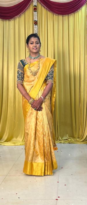 r திவ்ய பாரதி 