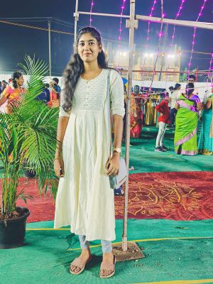 r Jaya Lakshmi  BE (CSE)