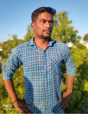 P.முரளி